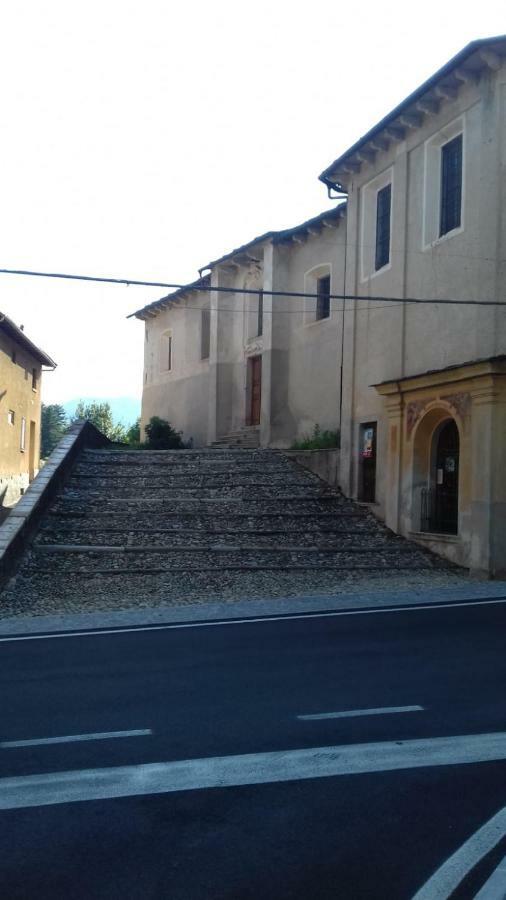 Casa Indipendente Con Garage Agrano Exterior photo