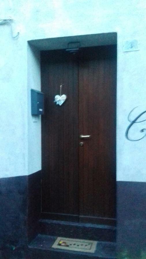 Casa Indipendente Con Garage Agrano Exterior photo